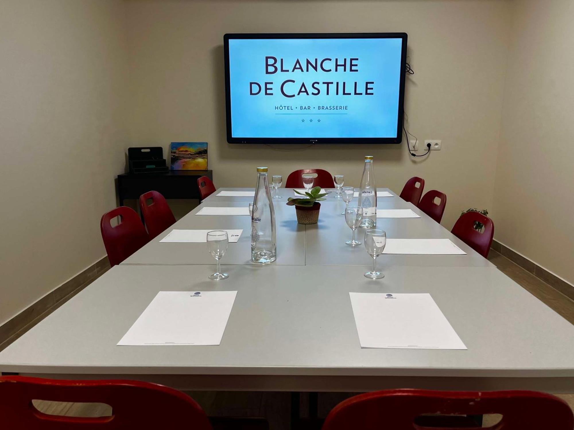 Best Western Blanche De Castille Dourdan Exteriör bild