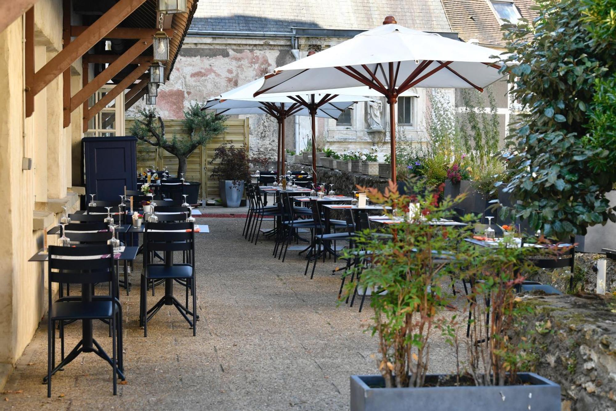 Best Western Blanche De Castille Dourdan Exteriör bild